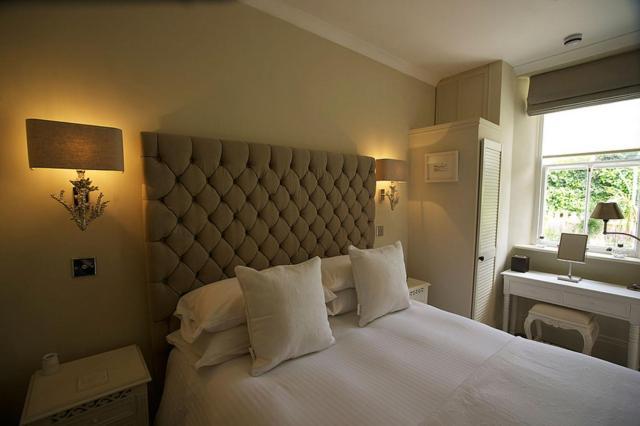 Kleines Doppelzimmer mit Gartenblick