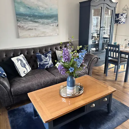 Downsfield Bed And Breakfast-2